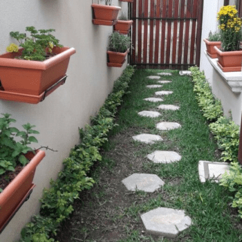 25 Walkway Designs to Enhance Your Garden and Yard